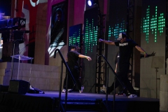 Break dancers