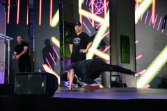 Break dancers